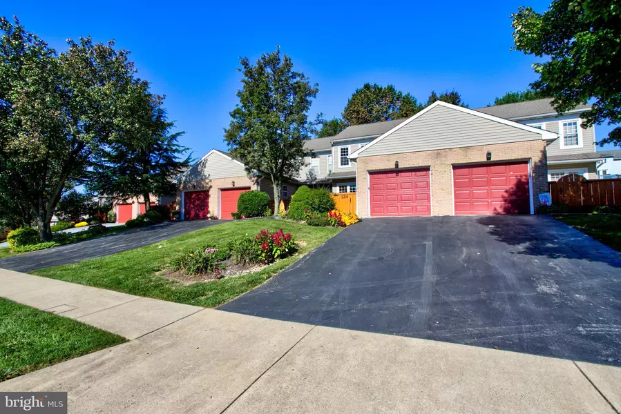 124 PINNACLE POINT DR, Lancaster, PA 17601