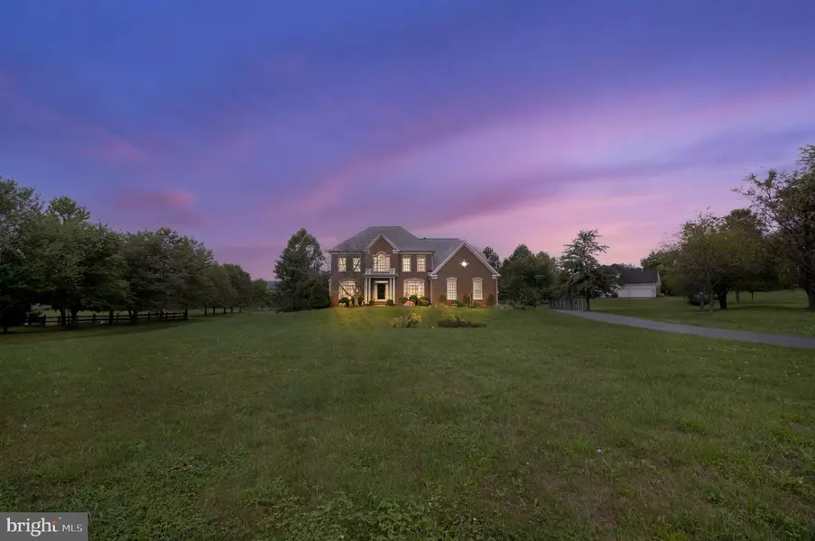 16643 CHESTNUT OVERLOOK DR, Purcellville, VA 20132