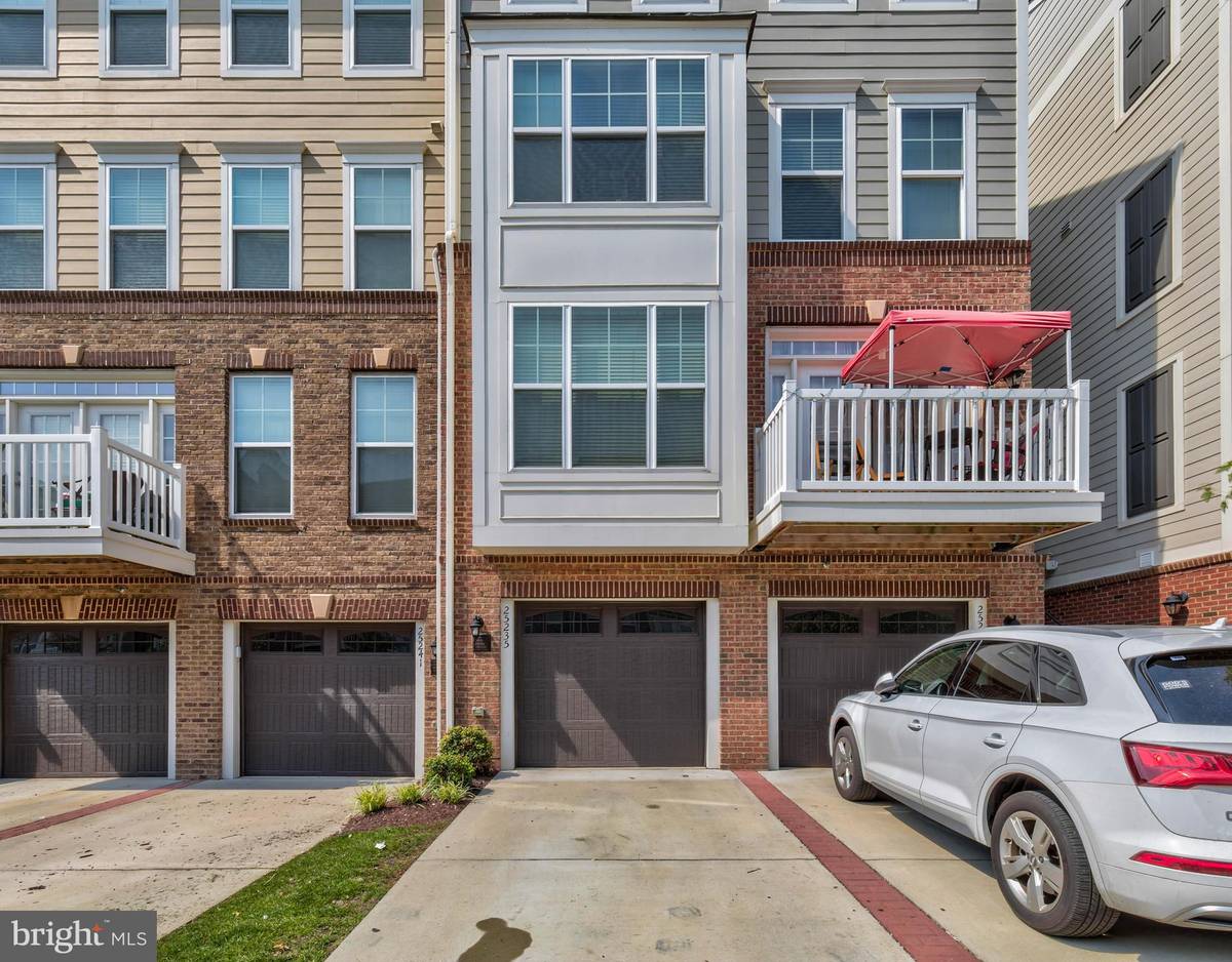 Chantilly, VA 20152,25235 ORCHARD VIEW TER