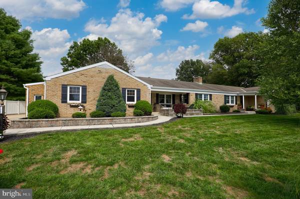 129 SANDSTONE DR, Willow Street, PA 17584