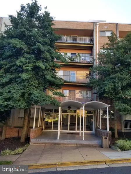 5801 QUANTRELL AVE #508, Alexandria, VA 22312