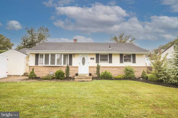 51 SUNSET BLVD, Hamilton, NJ 08690