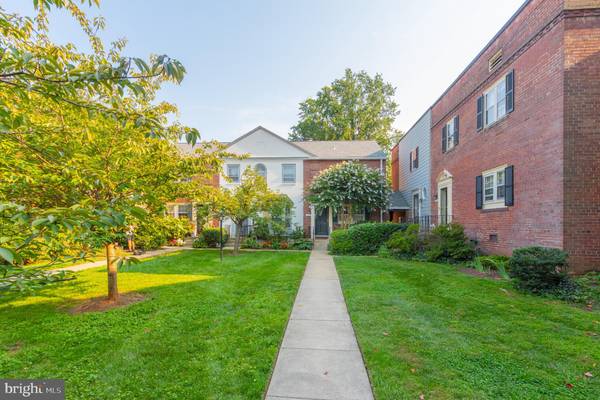 4826 BRADLEY BLVD #211, Chevy Chase, MD 20815