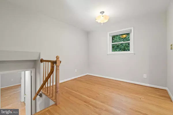 Arlington, VA 22207,4625 24TH RD N