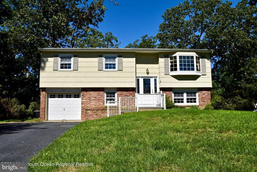 318 DALLAS DR, Toms River, NJ 08753