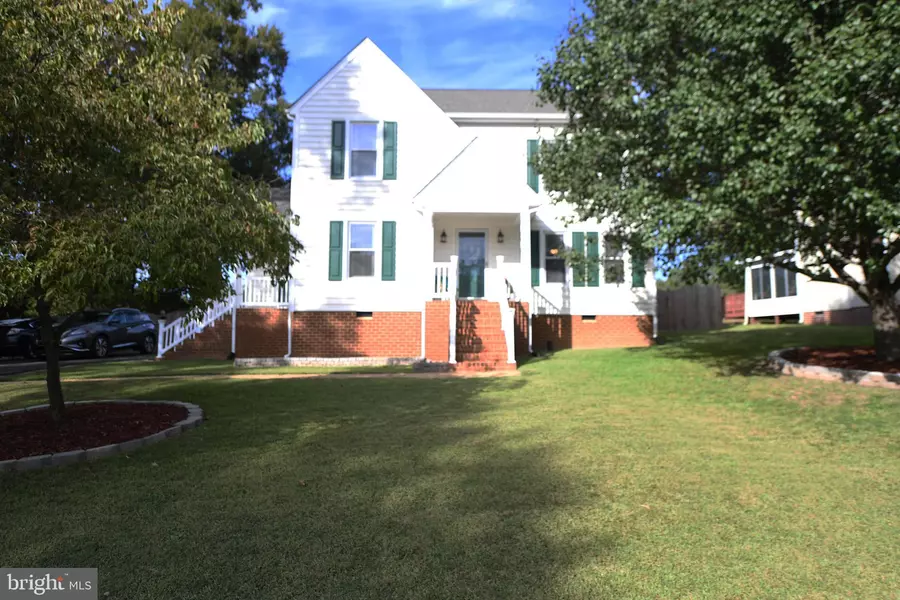 2418 PROVIDENCE CREEK RD, North Chesterfield, VA 23224