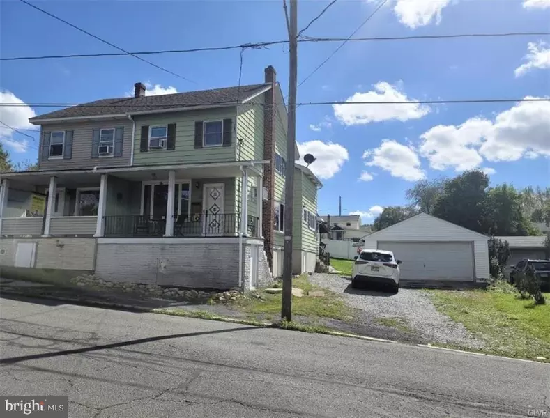 32 W RIDGE ST, Coaldale, PA 18218