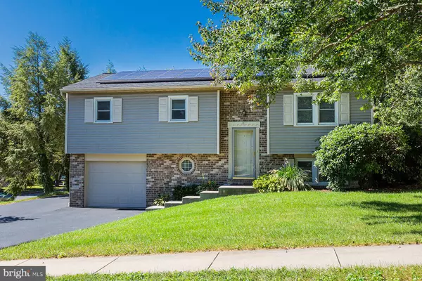 Lancaster, PA 17603,17 YARDLEY GREEN