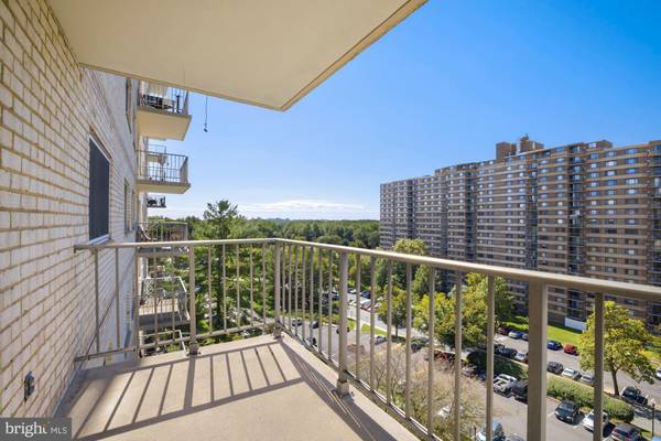 1121 UNIVERSITY BLVD W #909, Silver Spring, MD 20902