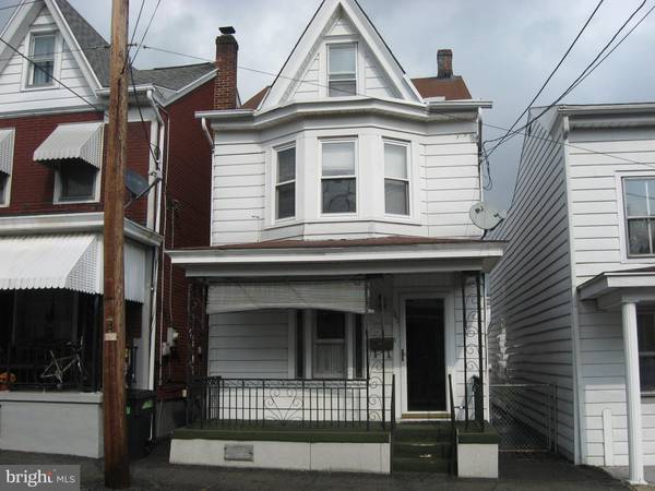 145 N MILL ST, Saint Clair, PA 17970