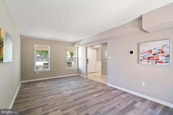 Woodbridge, VA 22193,5312 SAPHIRE CT