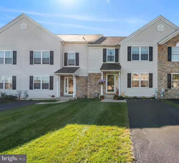 Warrington, PA 18976,327 CEDAR WAXWING DRIVE