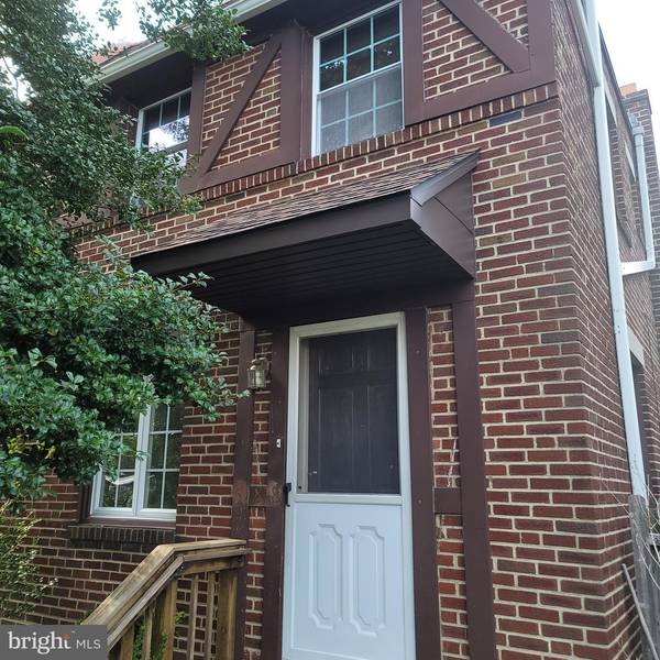 588 FAIRWAY TER, Philadelphia, PA 19128