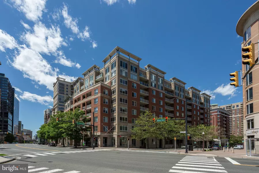 820 N POLLARD ST #309, Arlington, VA 22203