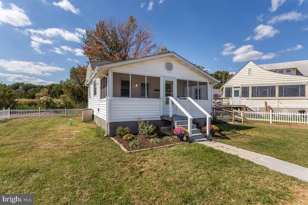 5229 BREEZY POINT RD, Chesapeake Beach, MD 20732