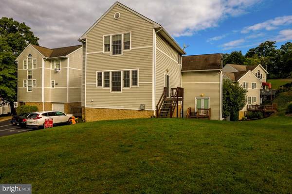 32 ALLENBERRY DR, Hanover Township, PA 18706