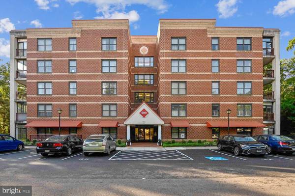 600 MCKINSEY PARK DR #1-302, Severna Park, MD 21146