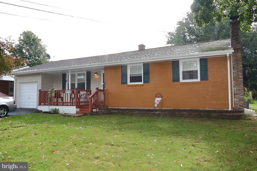 310 E CEDAR ST, Elizabethtown, PA 17022