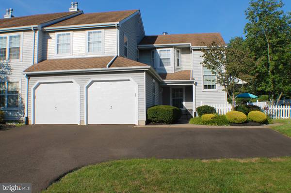 689-A ROSE HOLLOW DR #A, Yardley, PA 19067