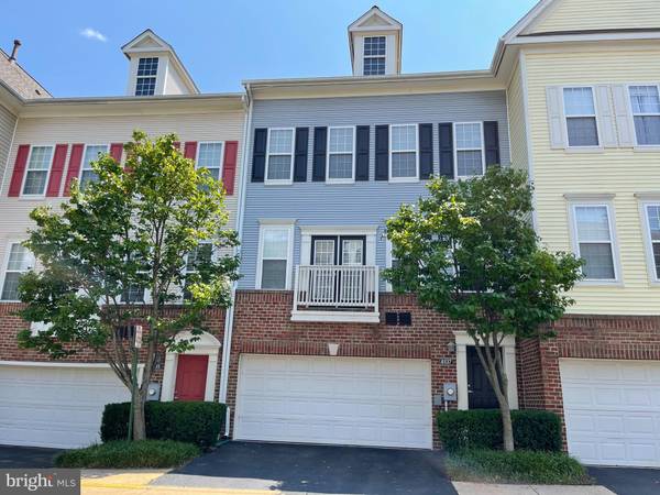 8137 HARPER VALLEY LN #34, Falls Church, VA 22042