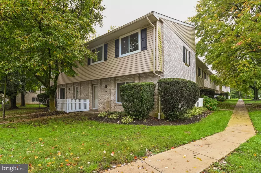 315 VILLAGE WALK, Exton, PA 19341