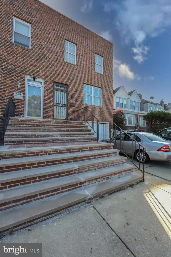 6218 LINDBERGH BLVD, Philadelphia, PA 19142