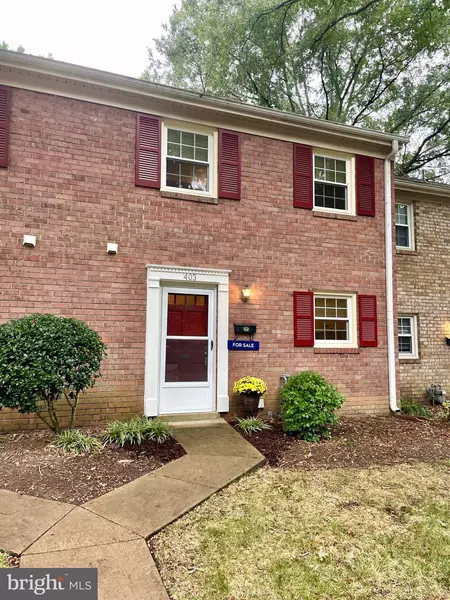 403 GREENBRIER CT #403, Fredericksburg, VA 22401