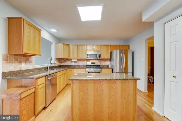 Woodbridge, VA 22193,2905 GLORY CT