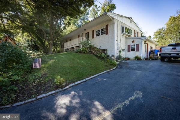 4161 ASTON MILLS RD, Aston, PA 19014