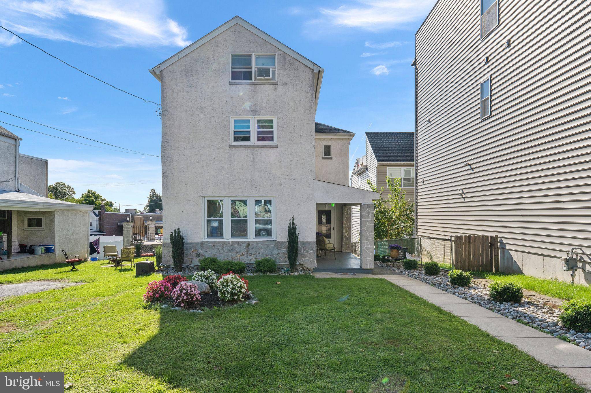 Philadelphia, PA 19128,537 DUPONT ST