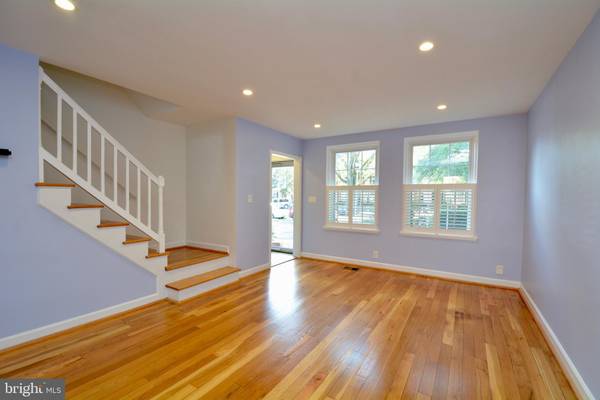 Arlington, VA 22206,4321 35TH STREET S