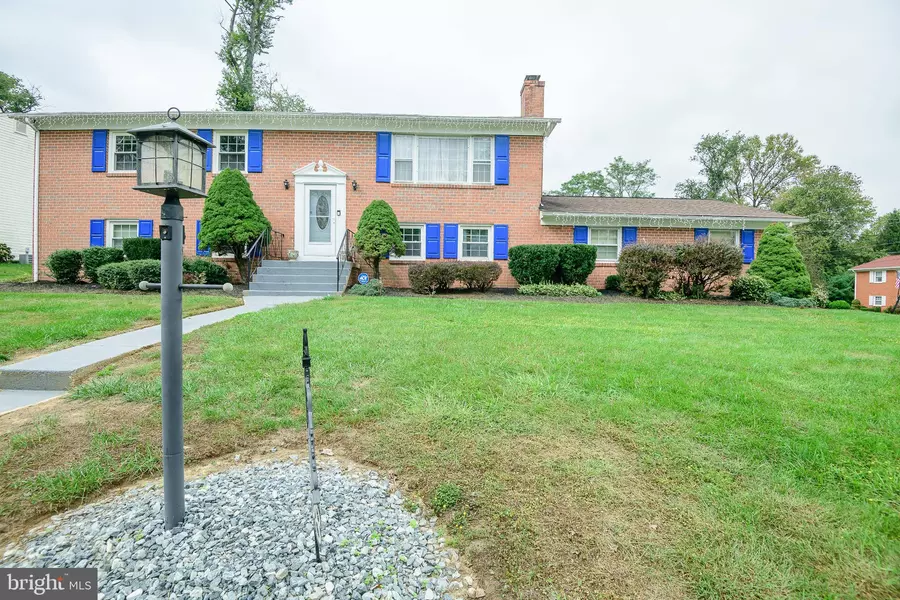 5808 SIR GALAHAD RD, Glenn Dale, MD 20769