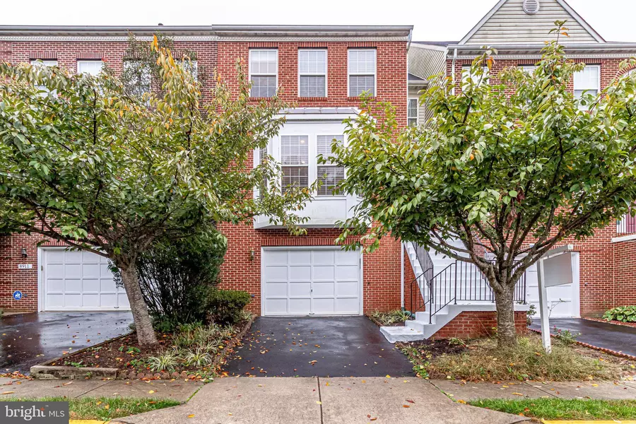 8913 ROYAL ASTOR WAY, Fairfax, VA 22031