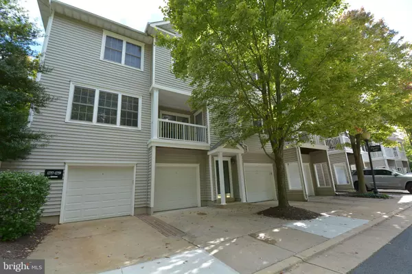 12761 FAIR BRIAR LN #12761, Fairfax, VA 22033