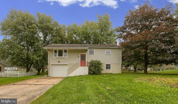 700 HALFWAY, Myerstown, PA 17067