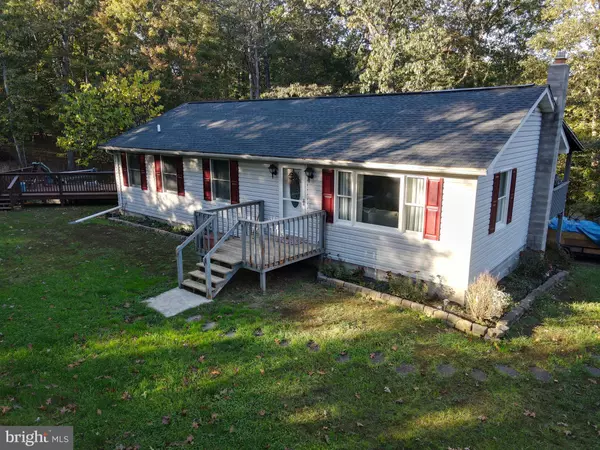 Berkeley Springs, WV 25411,165 VAN CLEVE LN