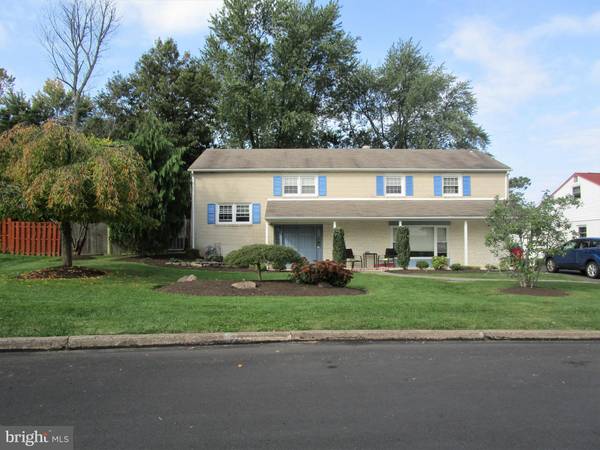 722 PELHAM AVE, Warminster, PA 18974