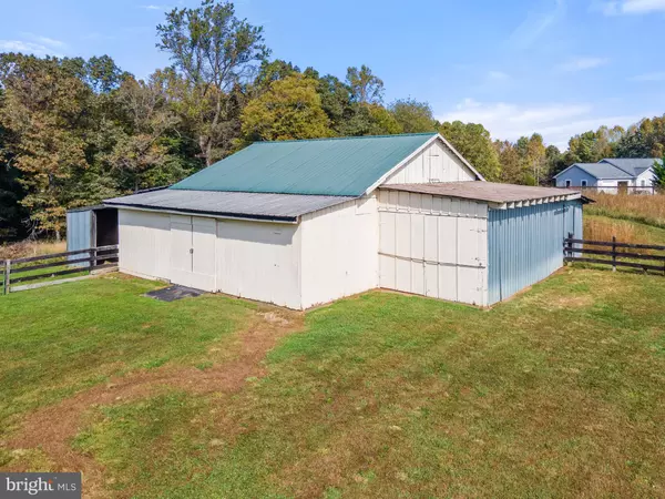 Marshall, VA 20115,9954 CREST CT