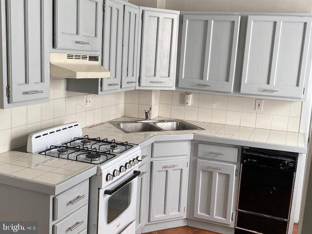 Philadelphia, PA 19128,232 OSBORN ST