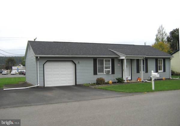 3 S RED MAPLE ST, Selinsgrove, PA 17870