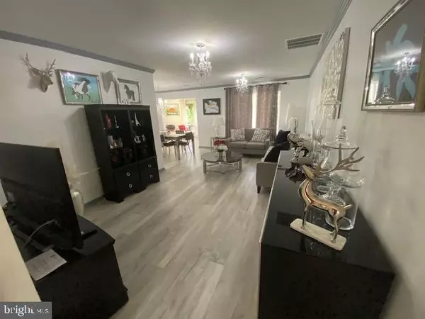 Silver Spring, MD 20906,3533 FITZHUGH LN #77-A