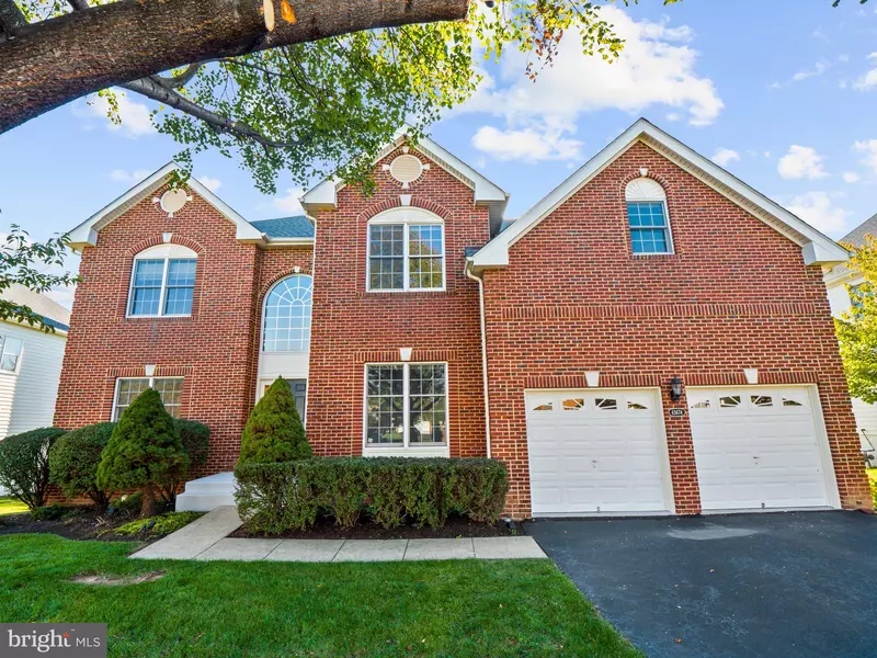 43674 LUCKETTS BRIDGE CIR, Ashburn, VA 20148