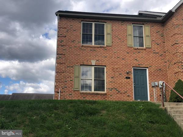 1963 ASHLEY DR, Chambersburg, PA 17201