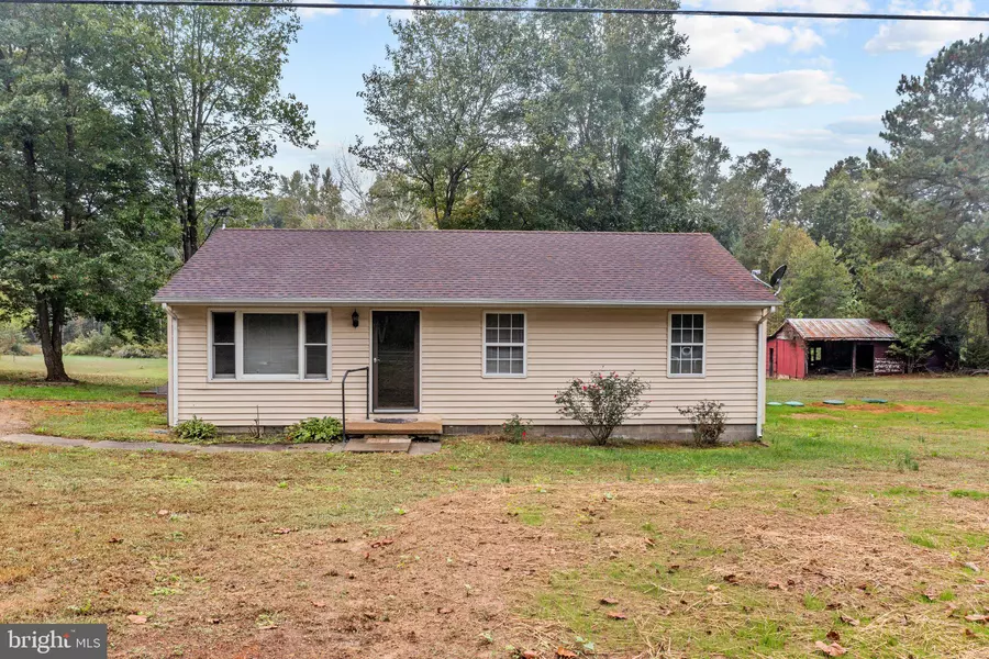 6411 STUDLEY RD, Mechanicsville, VA 23116