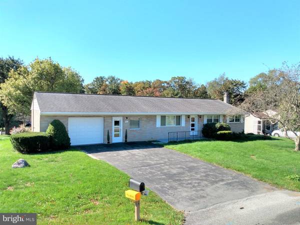 1569 FRANK RD, Chambersburg, PA 17202