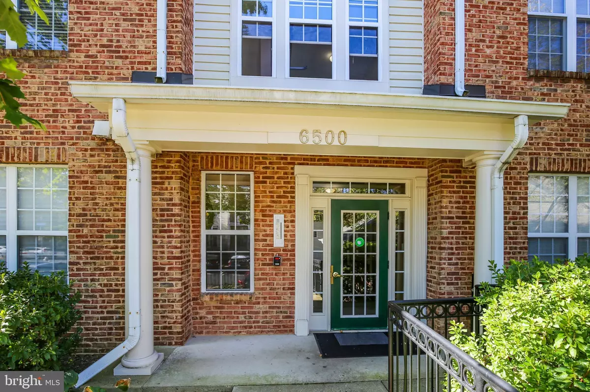 Alexandria, VA 22312,6500 TAYACK PL #T-02