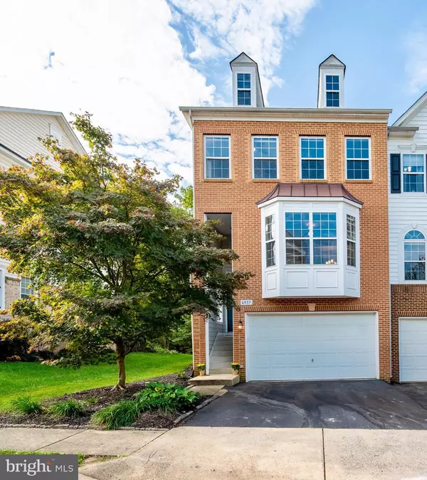 Alexandria, VA 22315,6937 ROLLING CREEK WAY