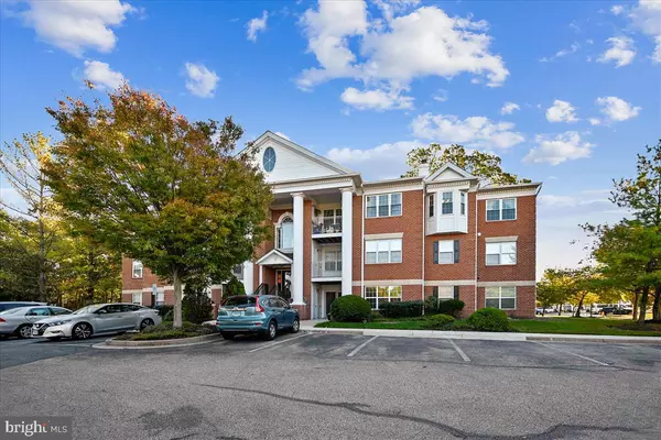 Odenton, MD 21113,2405 FOREST EDGE CT #304