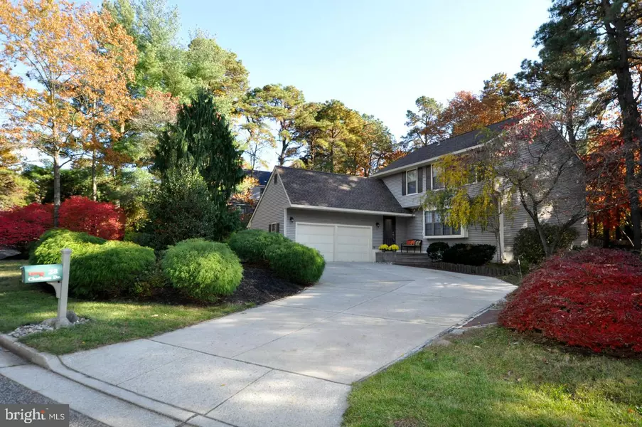 28 CHATHAM DR, Voorhees, NJ 08043