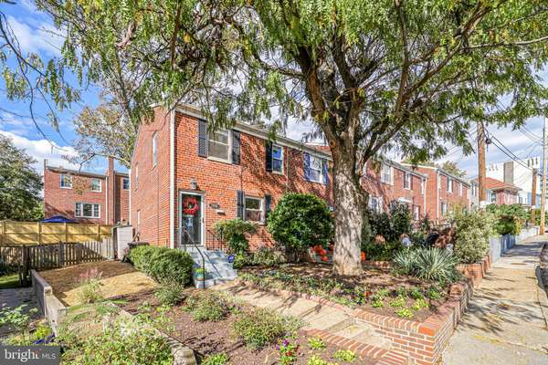 2938 HICKORY, Alexandria, VA 22305